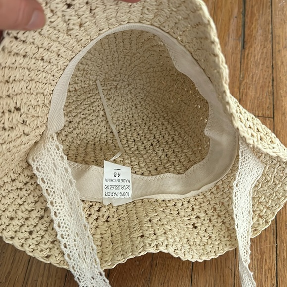 Summer Straw Toddler Hat with lace strap - Picture 3 of 3